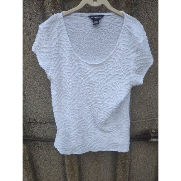 Liz Claiborne White Tee - Picture 1 of 4